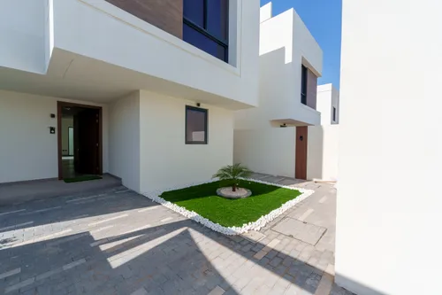 4 Bedrooms Villa in Noya Luma
