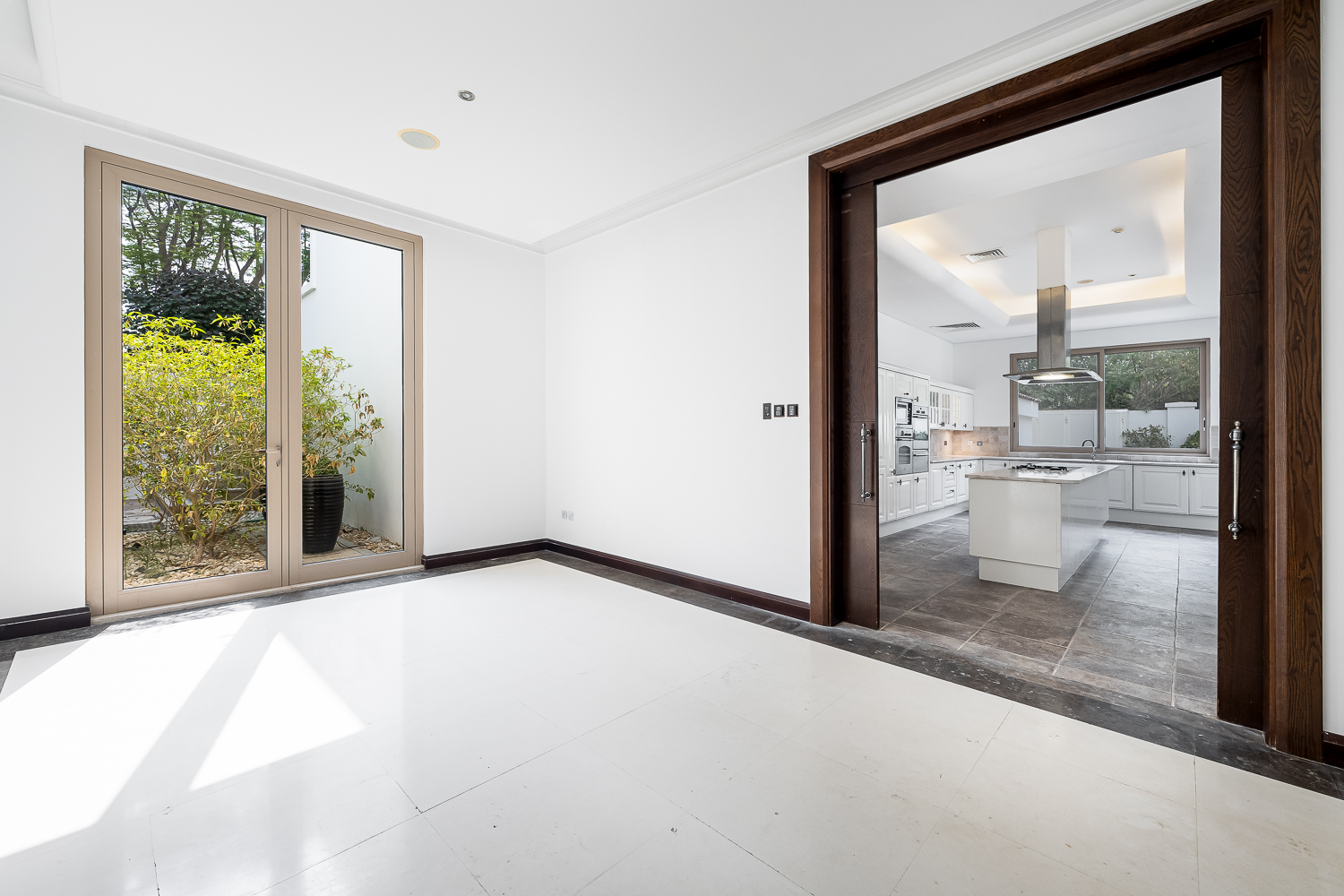 7 Bedrooms Villa in Jasmine Leaf 7