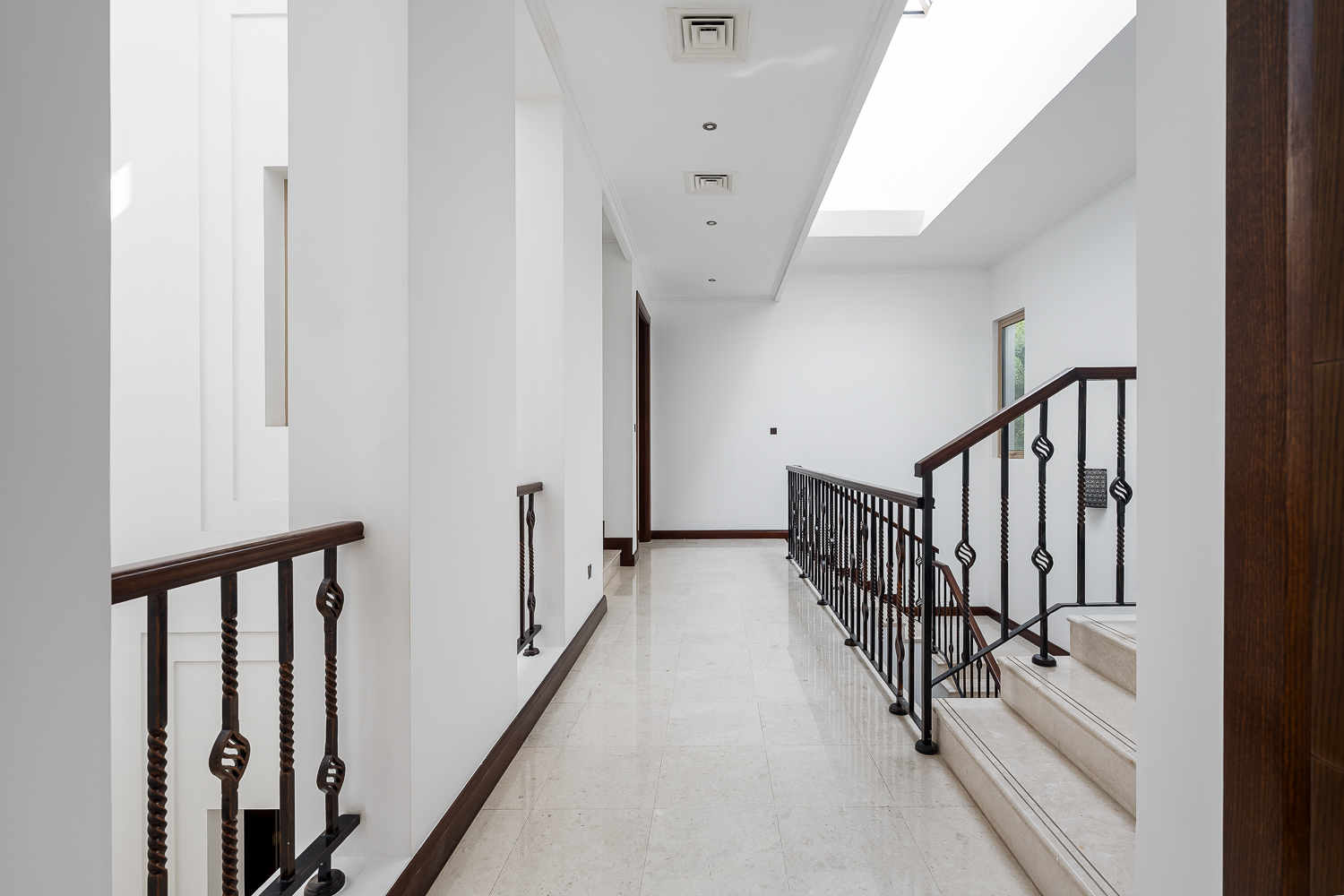 7 Bedrooms Villa in Jasmine Leaf 7