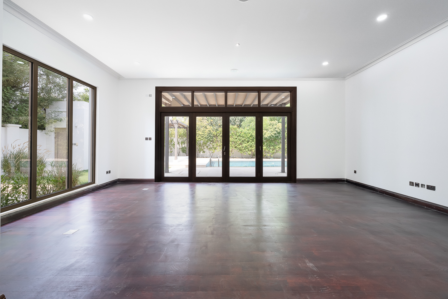 7 Bedrooms Villa in Jasmine Leaf 7