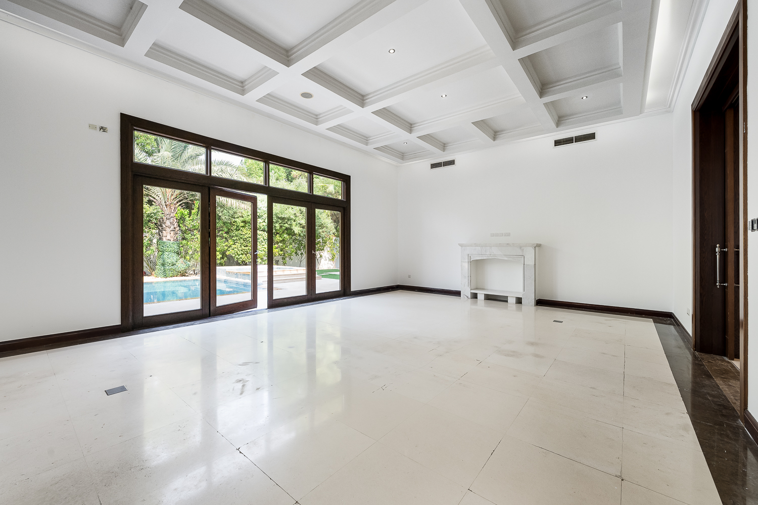 7 Bedrooms Villa in Jasmine Leaf 7