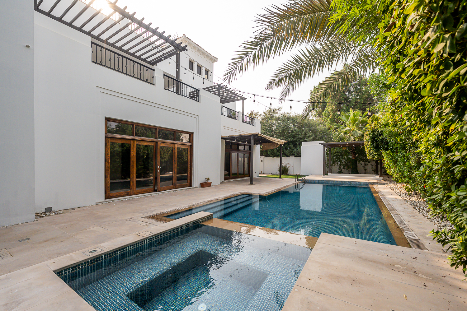 7 Bedrooms Villa in Jasmine Leaf 7