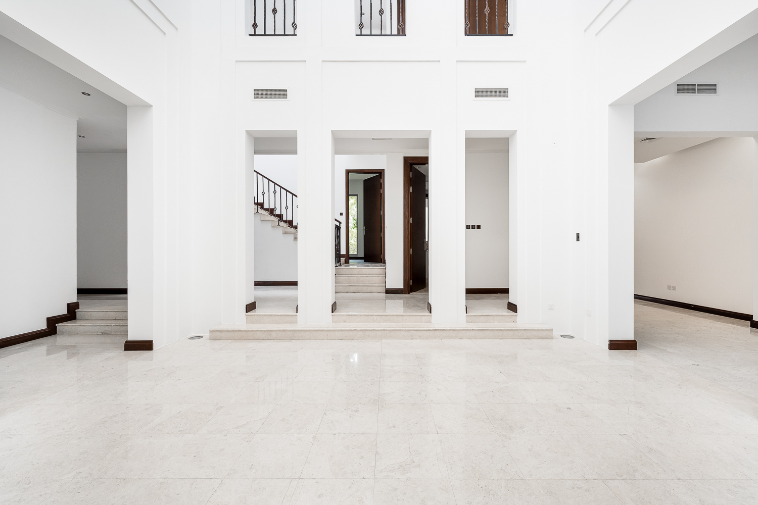 7 Bedrooms Villa in Jasmine Leaf 7