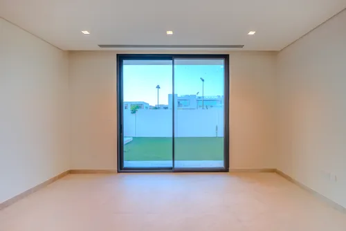 5 Bedrooms Villa in The Dunes