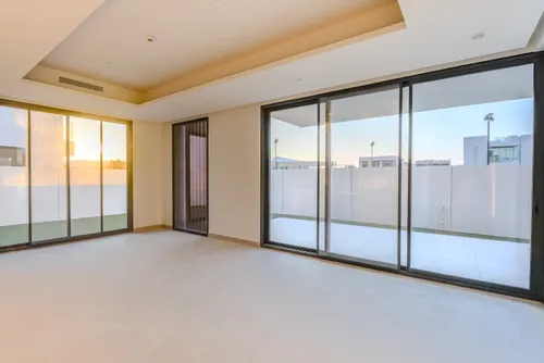 5 Bedrooms Villa in The Dunes