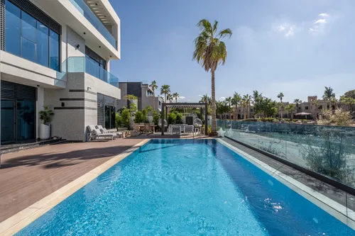 8 Bedrooms Villa in Garden Homes Frond G