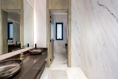 8 Bedrooms Villa in Garden Homes Frond G