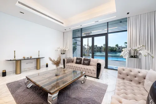 8 Bedrooms Villa in Garden Homes Frond G