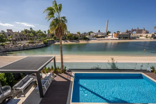 8 Bedrooms Villa in Garden Homes Frond G