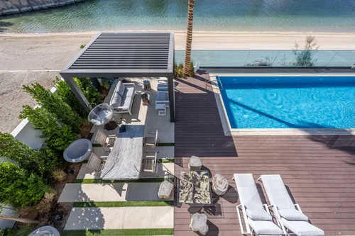 8 Bedrooms Villa in Garden Homes Frond G