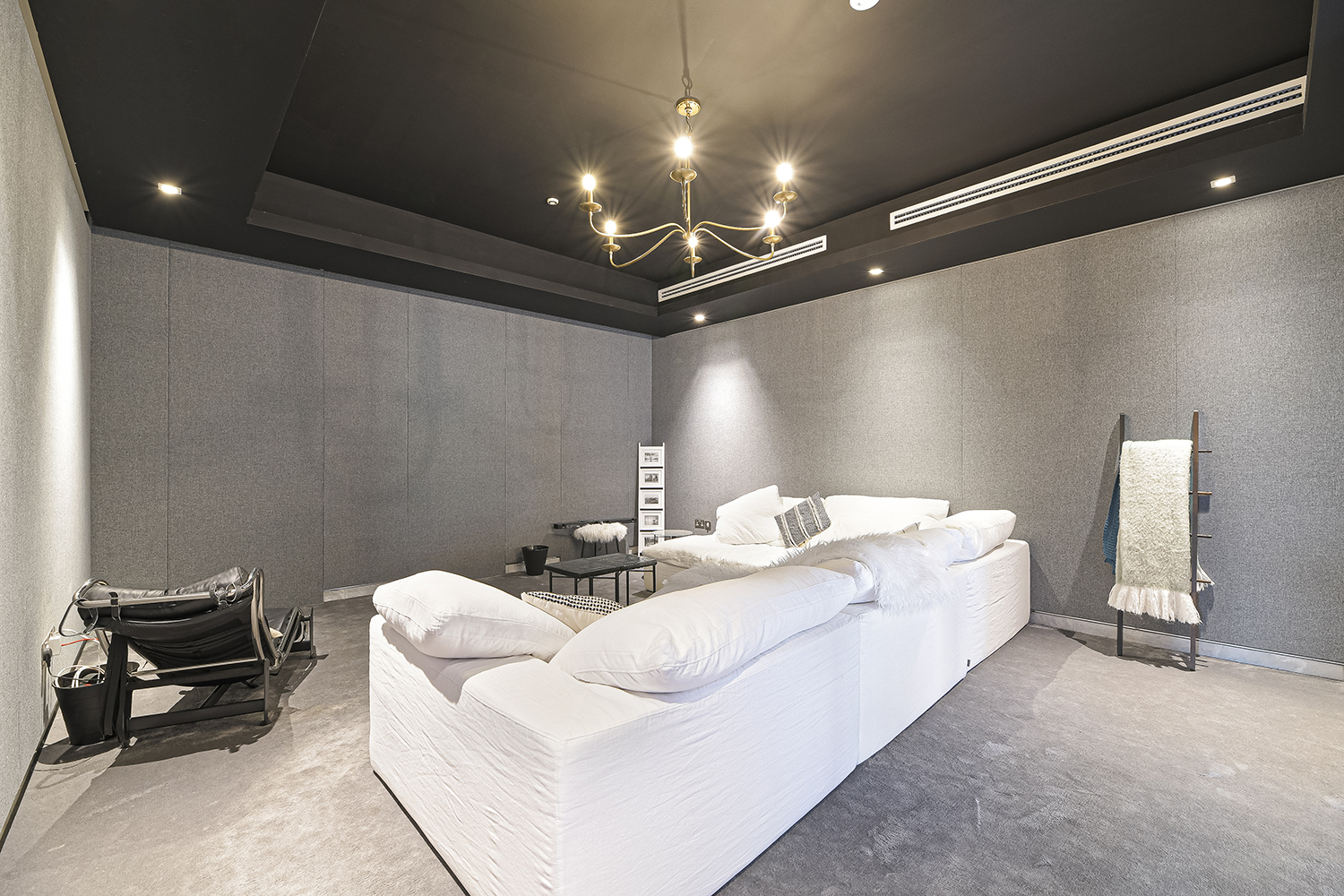 5 Bedrooms Villa in HIDD Al Saadiyat