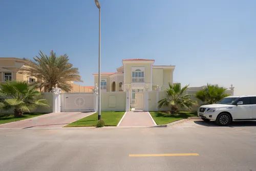 7 Bedrooms Villa in Al Warqa'a 2 Villas