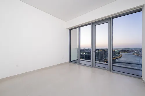 2 Bedrooms Apartment in Canal Front Residence 9