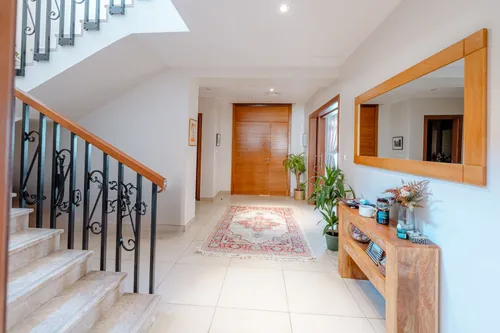 5 Bedrooms Villa in Lailak