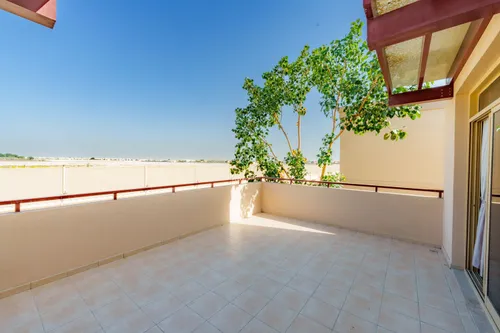 5 Bedrooms Villa in Lailak