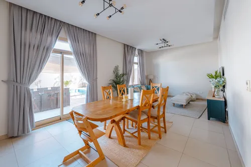 5 Bedrooms Villa in Lailak