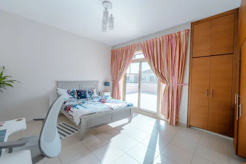 5 Bedrooms Villa in Lailak