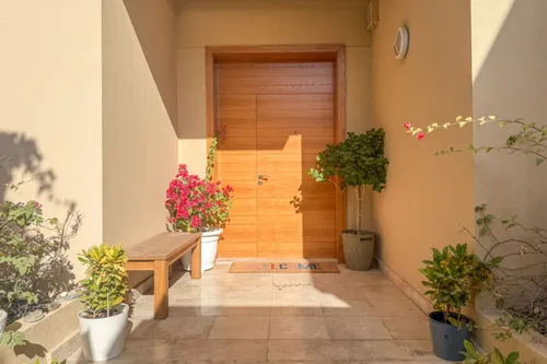 5 Bedrooms Villa in Lailak