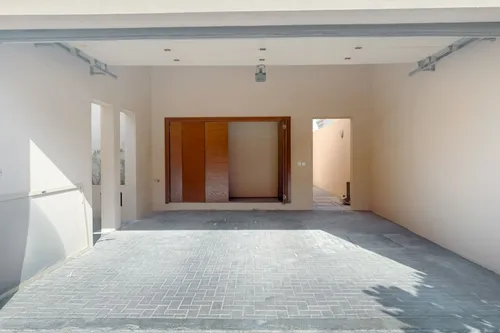 5 Bedrooms Villa in Lailak