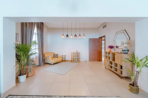 5 Bedrooms Villa in Lailak