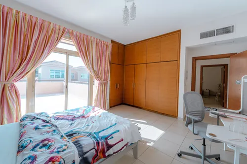 5 Bedrooms Villa in Lailak