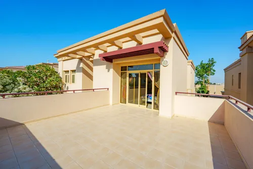 5 Bedrooms Villa in Lailak