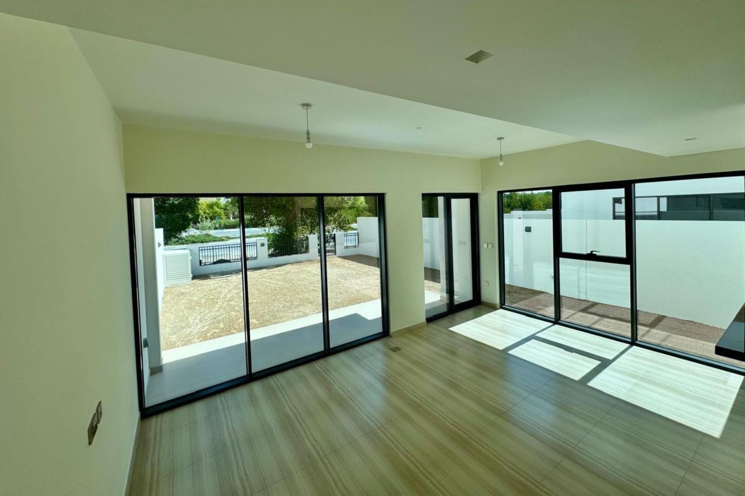 4 Bedrooms Townhouse in Park Residences 4