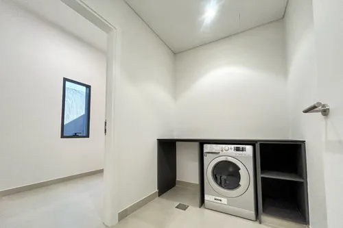 4 Bedrooms Villa in Robinia
