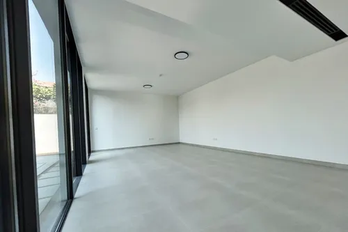 4 Bedrooms Villa in Robinia
