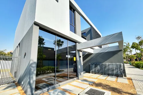 4 Bedrooms Villa in Robinia