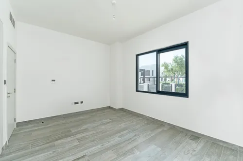 5 Bedrooms Villa in Noya Luma