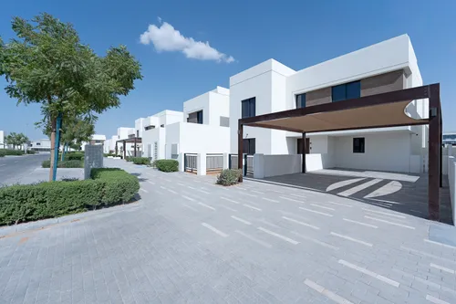 5 Bedrooms Villa in Noya Luma