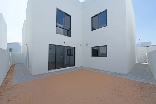 5 Bedrooms Villa in Noya Luma