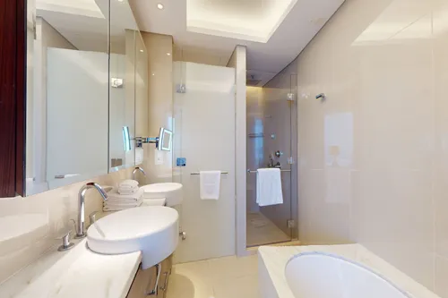 2 Bedrooms Apartment in The Address Sky View Tower 1