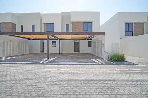 3 Bedrooms Townhouse in Noya Viva