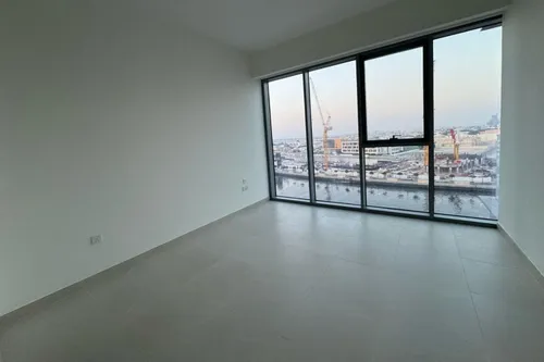 2 Bedrooms Apartment in Canal Front Residence 8