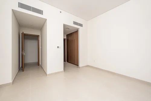 2 Bedrooms Apartment in Canal Front Residence 8