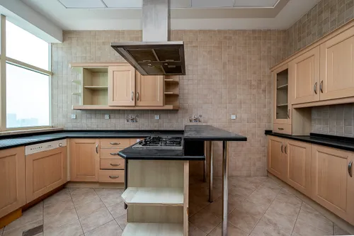 3 Bedrooms Apartment in Sarab Tower