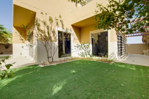 4 Bedrooms Villa in Al Tharwaniyah Community