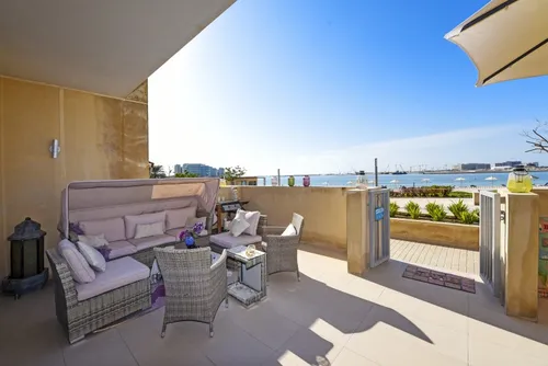 3 Bedrooms Townhouse in Building B
