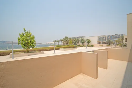 3 Bedrooms Townhouse in Building B