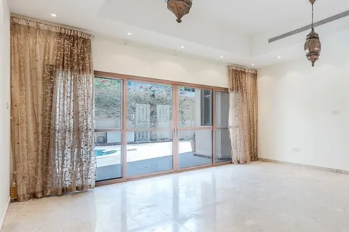 6 Bedrooms Villa in Khalifa City A Villas