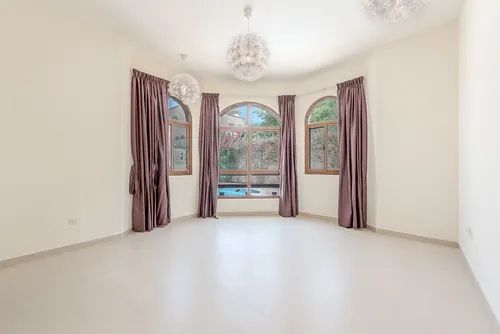 6 Bedrooms Villa in Khalifa City A Villas