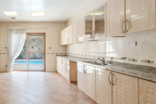 6 Bedrooms Villa in Khalifa City A Villas