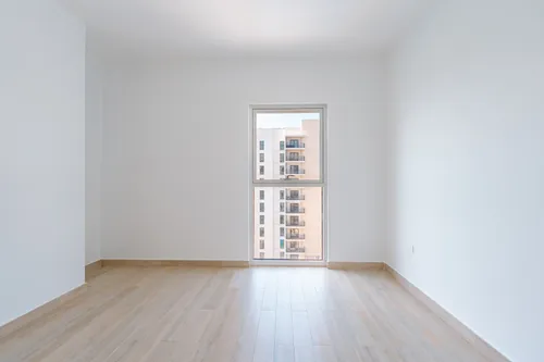 3 Bedrooms Apartment in Waters Edge