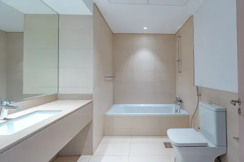 3 Bedrooms Apartment in Waters Edge