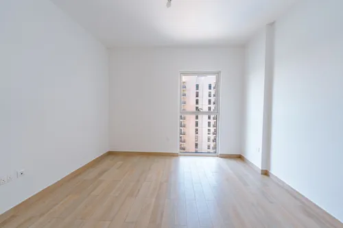3 Bedrooms Apartment in Waters Edge