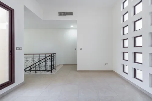 4 Bedrooms Villa in Al Naseem A