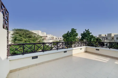 4 Bedrooms Villa in Al Naseem A