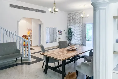 5 Bedrooms Villa in Jumeirah 3 Villas
